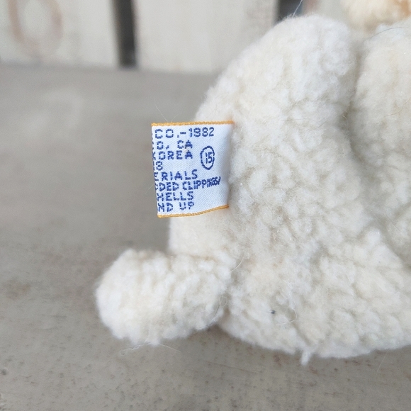 Vintage 1982 Dakin Little Baby Lamb Sitting Down Wool Blue White Ribbon Bow 6"H - Picture 3 of 12